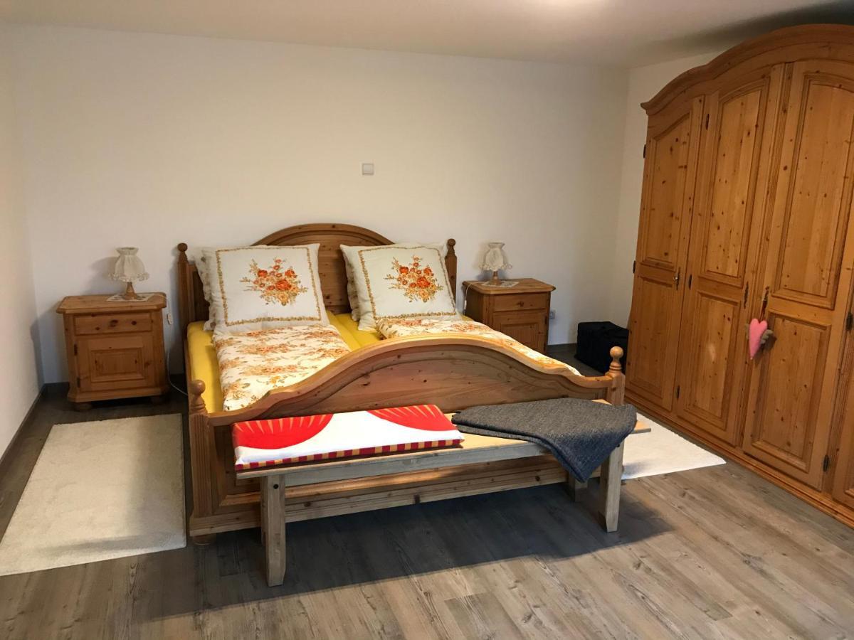 Ferienwohnung „Frosch“ Neukirchen-Balbini 외부 사진